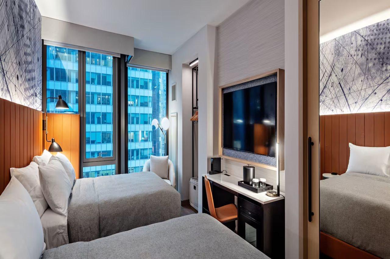 Doubletree Suites By Hilton Nyc - Times Square New York Eksteriør billede