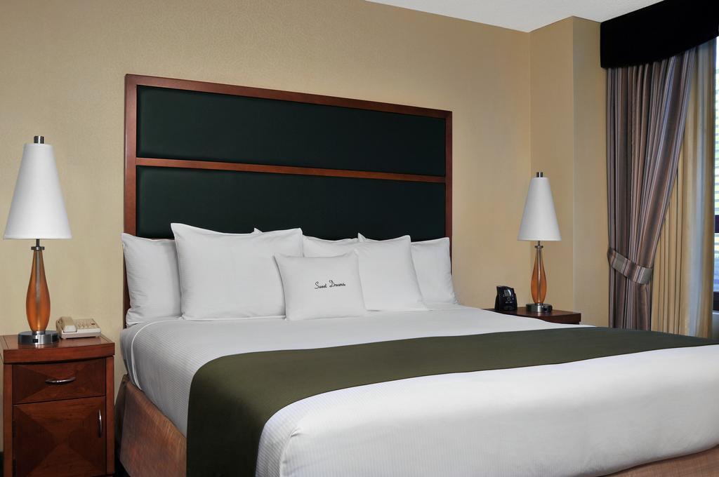 Doubletree Suites By Hilton Nyc - Times Square New York Værelse billede