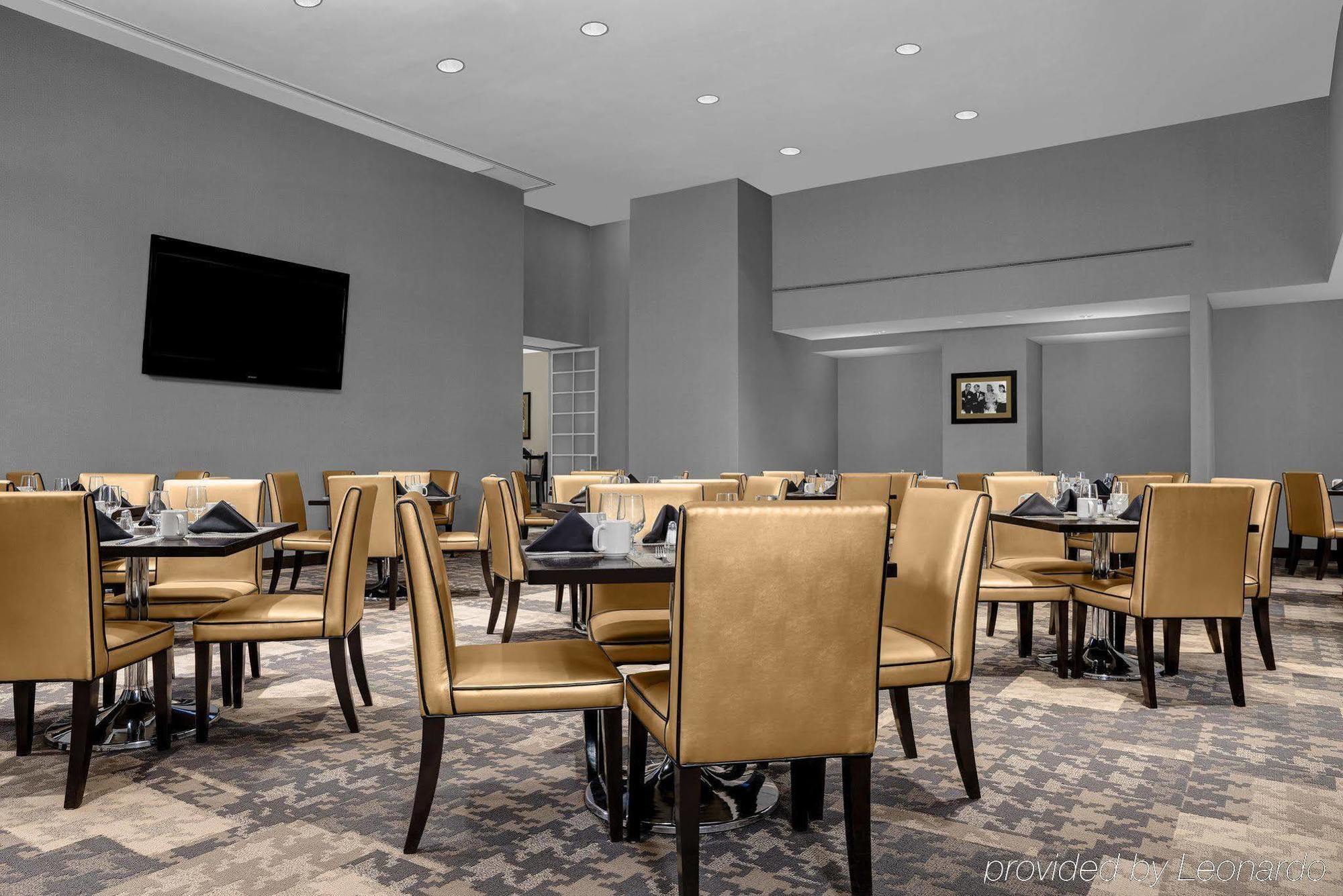 Doubletree Suites By Hilton Nyc - Times Square New York Eksteriør billede