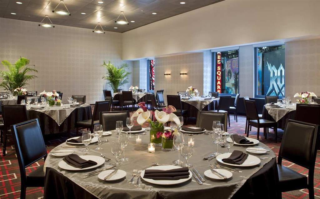 Doubletree Suites By Hilton Nyc - Times Square New York Eksteriør billede