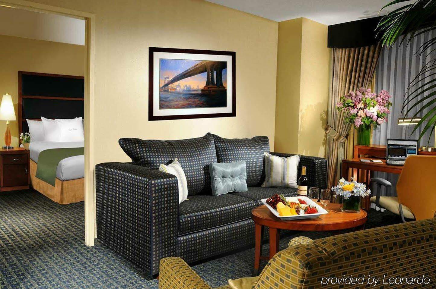 Doubletree Suites By Hilton Nyc - Times Square New York Eksteriør billede